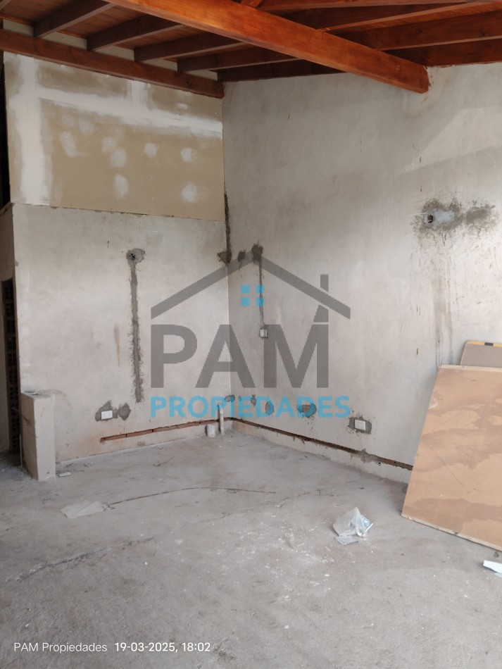 VENTA DE DOS PH A ESTRENAR DE 4 AMBIENTES