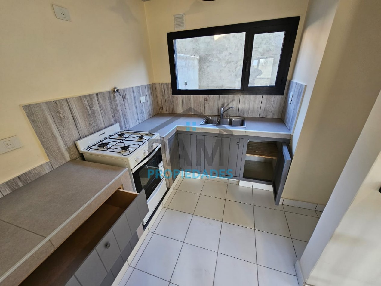 ALQUILER DE DUPLEX A ESTRENAR DE TRES AMBIENTES